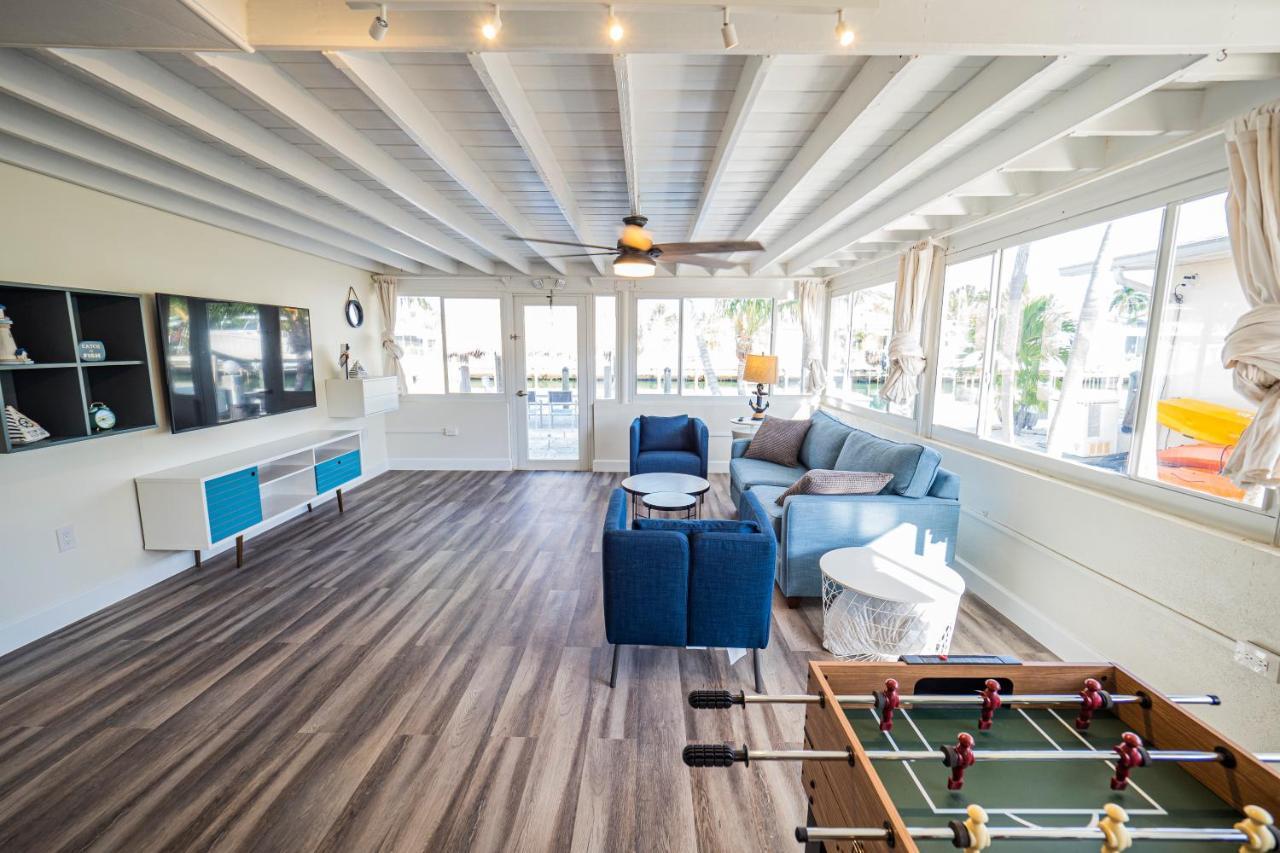 Newly Renovated 3Br2Ba Duplex With Private Dock Villa Key Colony Beach Exterior photo