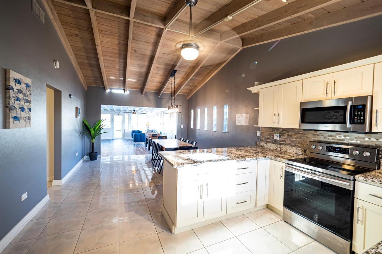 Newly Renovated 3Br2Ba Duplex With Private Dock Villa Key Colony Beach Exterior photo