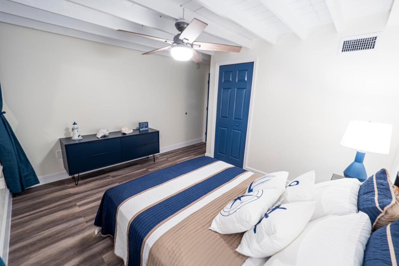 Newly Renovated 3Br2Ba Duplex With Private Dock Villa Key Colony Beach Exterior photo