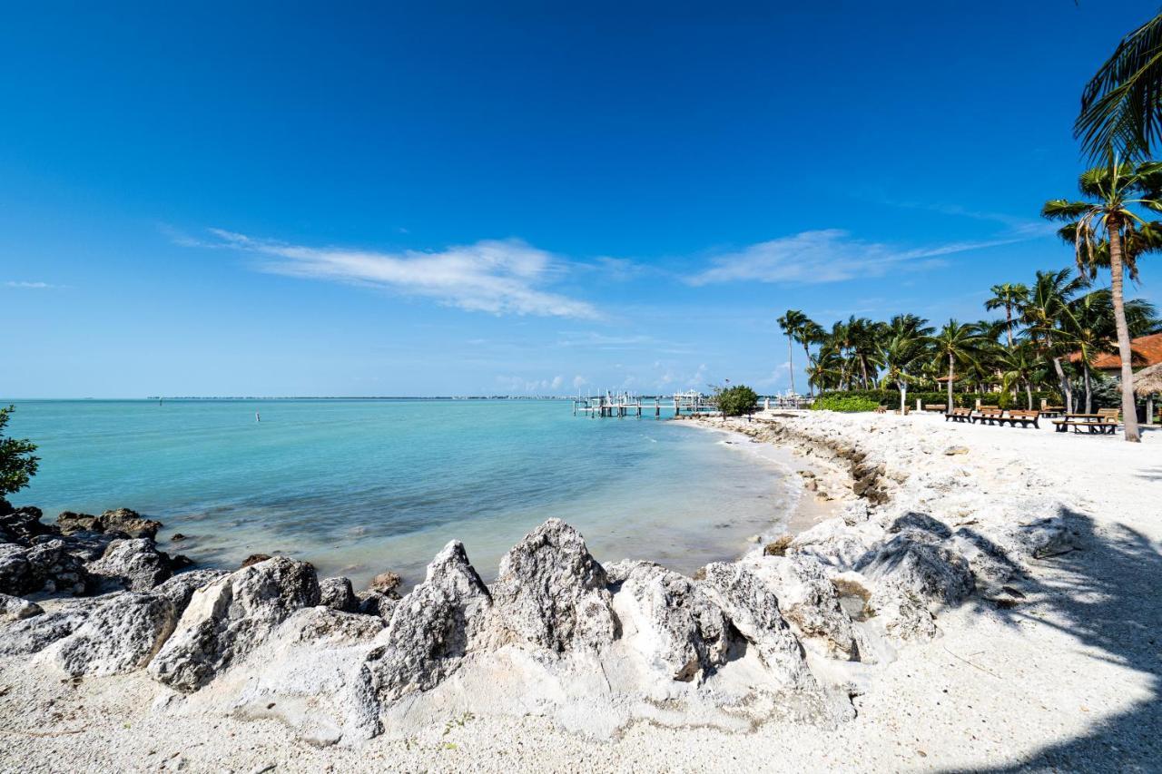 Newly Renovated 3Br2Ba Duplex With Private Dock Villa Key Colony Beach Exterior photo