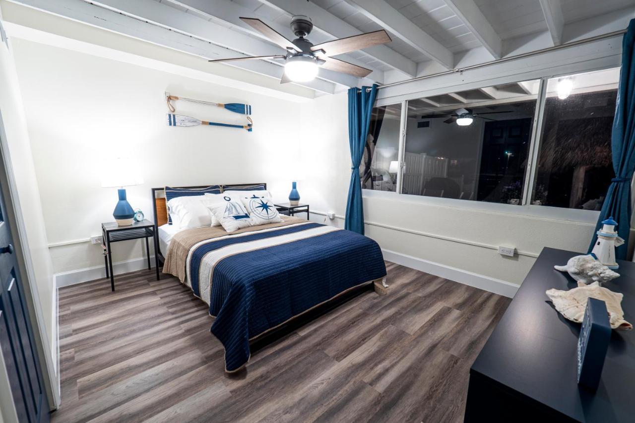 Newly Renovated 3Br2Ba Duplex With Private Dock Villa Key Colony Beach Exterior photo