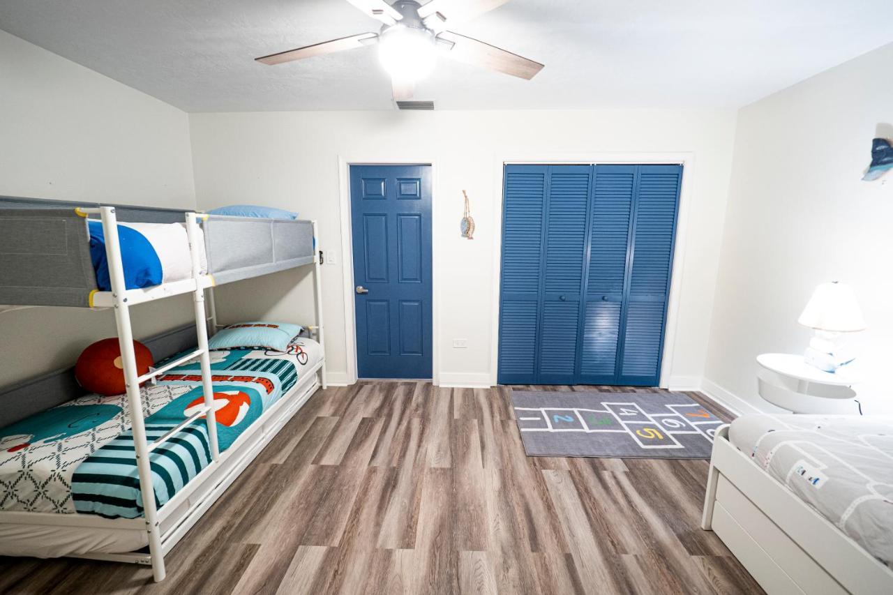 Newly Renovated 3Br2Ba Duplex With Private Dock Villa Key Colony Beach Exterior photo