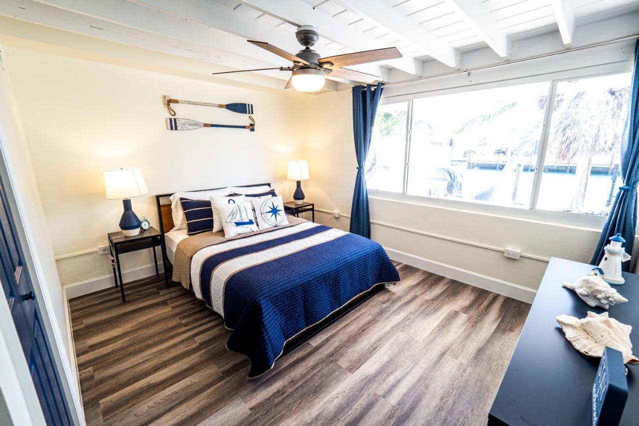 Newly Renovated 3Br2Ba Duplex With Private Dock Villa Key Colony Beach Exterior photo